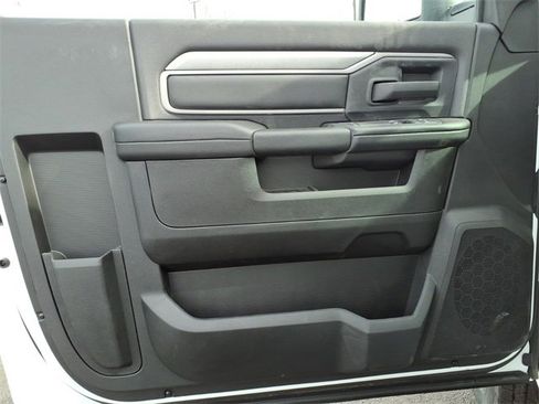 New 2026 RAM 3500 Tradesman image 10