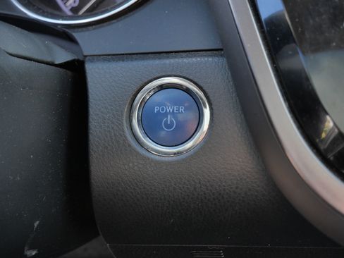 Used 2020 Toyota Camry XLE w/ Driver Assist Package FWD image 30