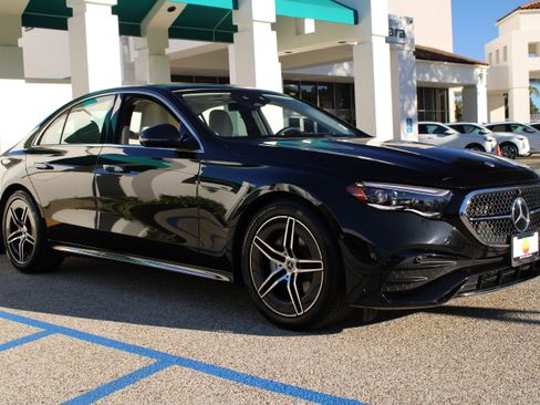 Used 2025 Mercedes-Benz E 350 Sedan image 9