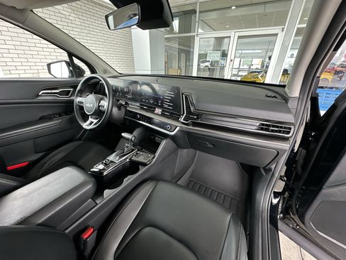 Used 2024 Kia Sportage EX FWD image 28