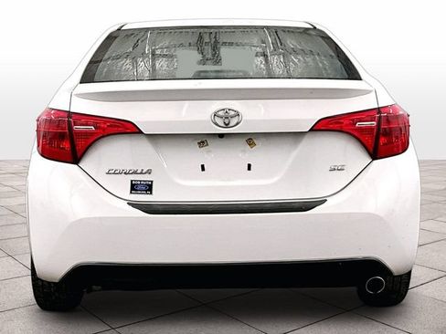 Used 2018 Toyota Corolla SE w/ Body Protection Package FWD image 4