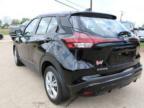 Used 2023 Nissan Kicks S FWD image 5
