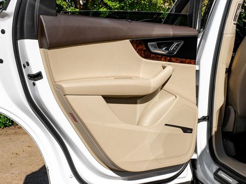 Used 2018 Audi Q7 3.0T Prestige image 50