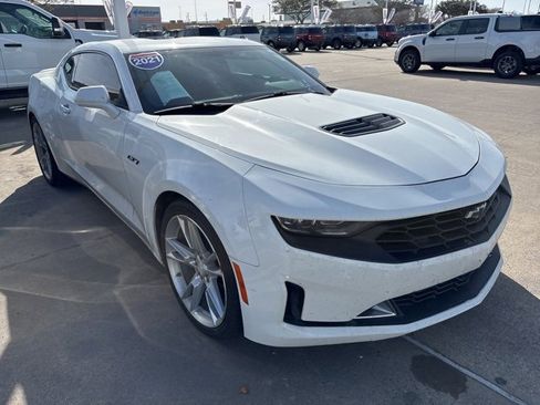 Used 2021 Chevrolet Camaro LT w/ RS Package image 10