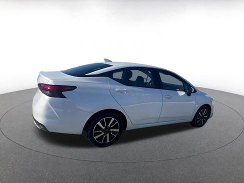 Used 2025 Nissan Versa SV image 14