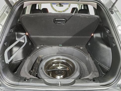 Used 2018 Jeep Cherokee Limited image 36