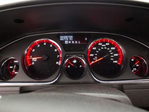 Used 2013 GMC Acadia SLT image 26