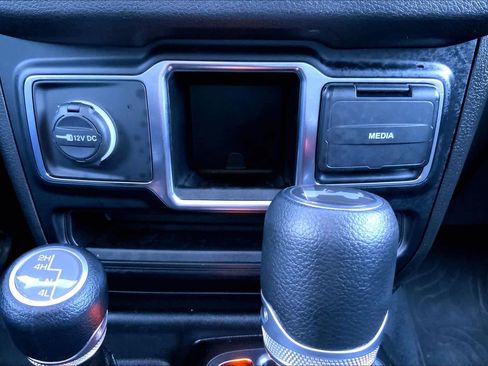 Used 2024 Jeep Wrangler Sport image 64