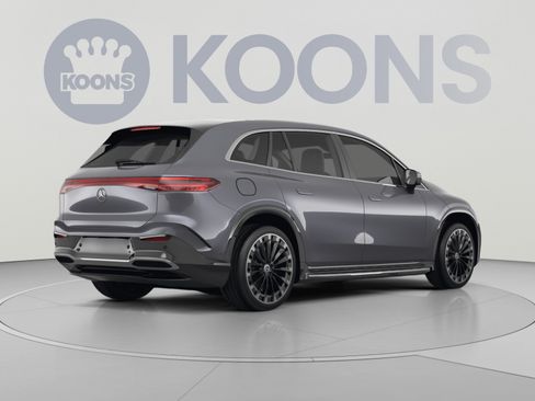 Used 2023 Mercedes-Benz EQS 580 4MATIC SUV image 4