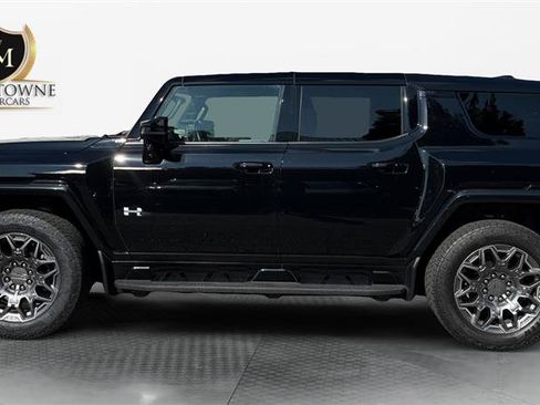 Used 2025 GMC Hummer EV 3X w/ LPO, Illumination Package AWD/4WD image 2
