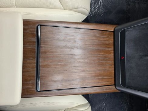 Used 2023 Tesla Model S AWD/4WD image 31