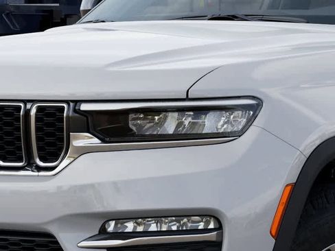 New 2025 Jeep Grand Cherokee Limited image 10