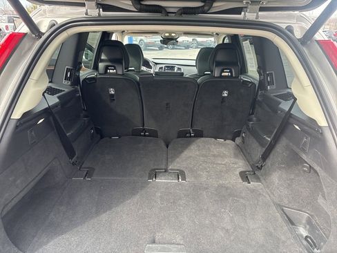 Certified 2023 Volvo XC90 B5 Plus image 38