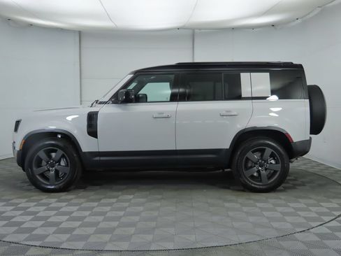 Used 2026 Land Rover Defender 110 S AWD/4WD image 8