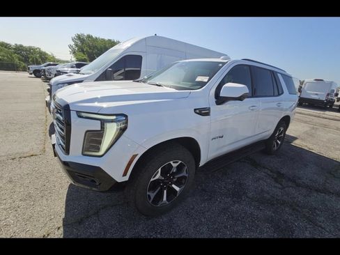 Used 2025 GMC Yukon AT4 w/ Premium Trailering Package AWD/4WD image 3