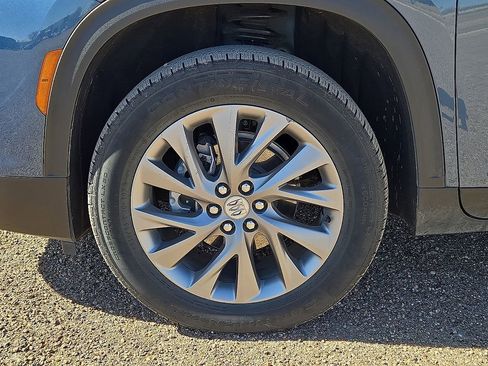 Used 2025 Buick Enclave Preferred image 10