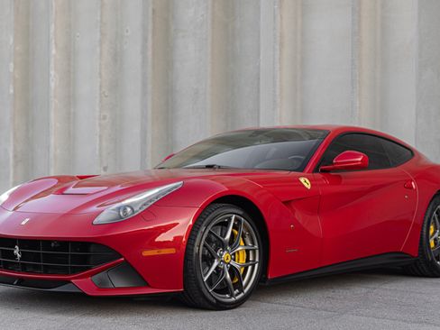 Used 2014 Ferrari F12 Berlinetta RWD image 7