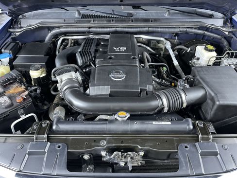 Used 2013 Nissan Frontier SV image 25