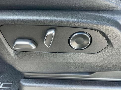 Used 2024 GMC Yukon Denali image 16