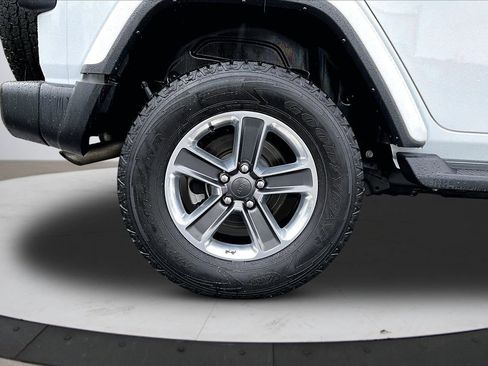 Certified 2022 Jeep Wrangler Unlimited Sahara w/ Cold Weather Group AWD/4WD image 35