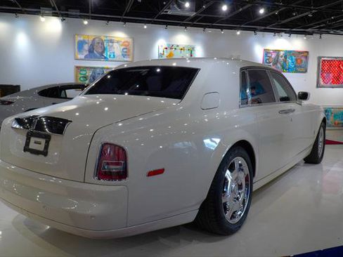 Used 2009 Rolls-Royce Phantom Sedan image 9