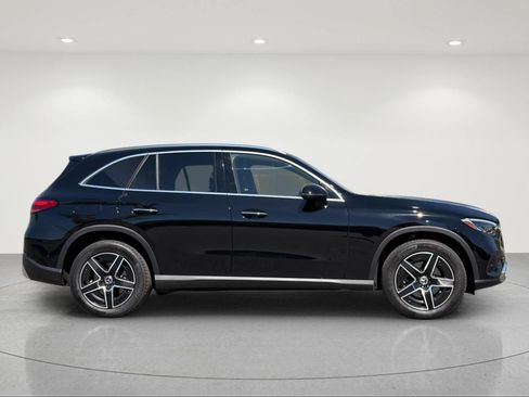 Used 2026 Mercedes-Benz GLC 300 4MATIC image 6