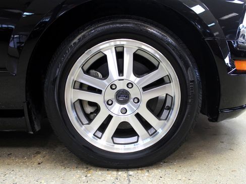 Used 2005 Ford Mustang GT image 36