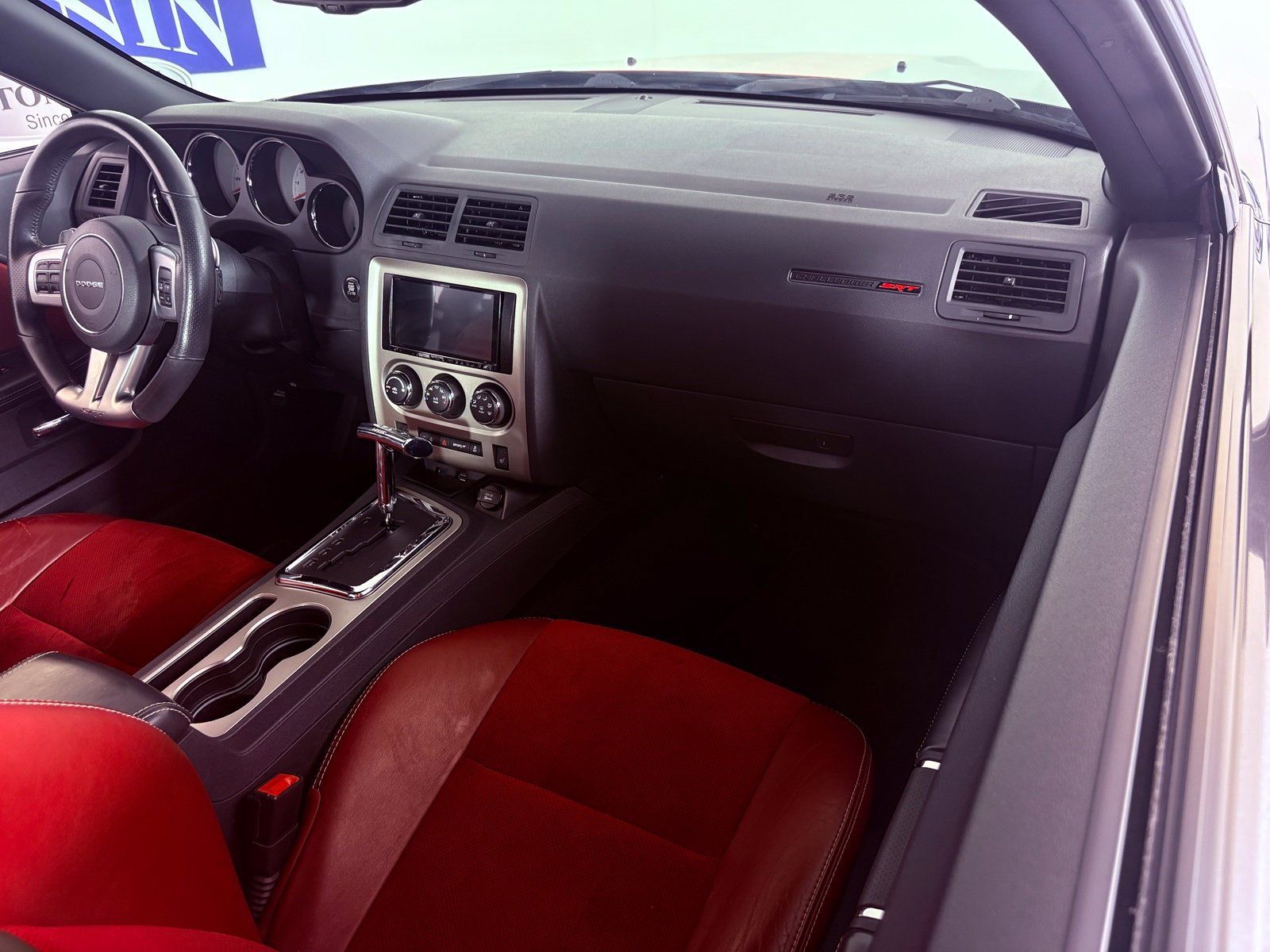 Used 2014 Dodge Challenger SRT8 w/ Harman/Kardon Audio Group RWD image 11