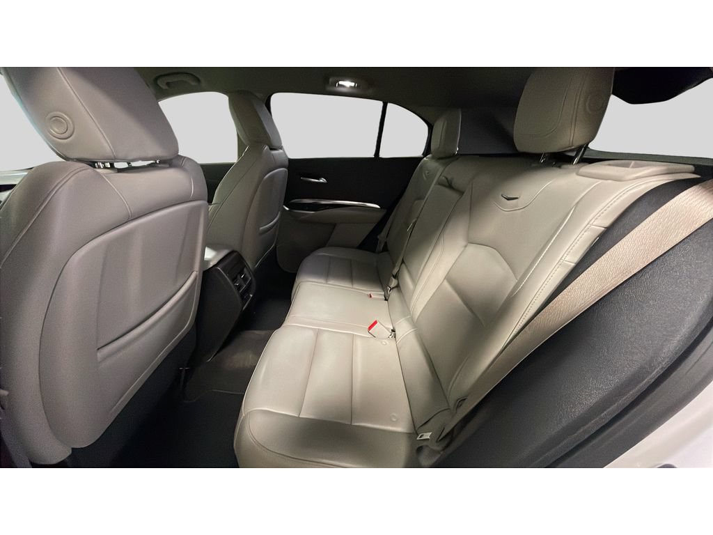 Used 2022 Cadillac XT4 Luxury w/ Trailering Package AWD/4WD image 15