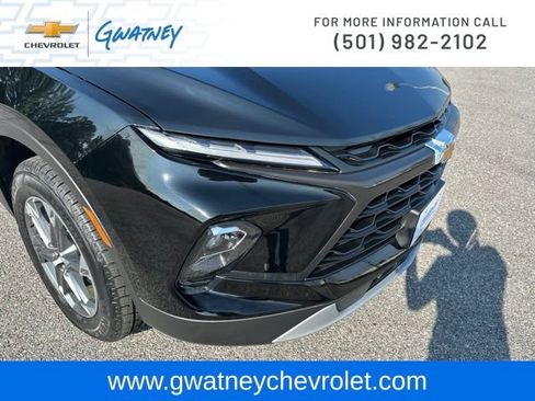 Used 2025 Chevrolet Blazer LT AWD/4WD image 13