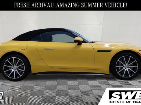 Used 2023 Mercedes-Benz SL 43 AMG w/ Loaded Compartment Package image 5