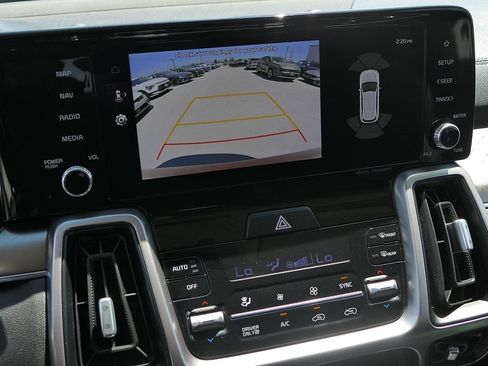 Used 2023 Kia Sorento EX FWD image 19
