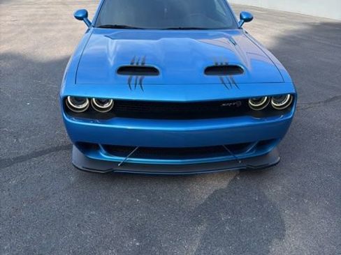 Used 2023 Dodge Challenger SRT Hellcat w/ Driver Convenience Group RWD image 7