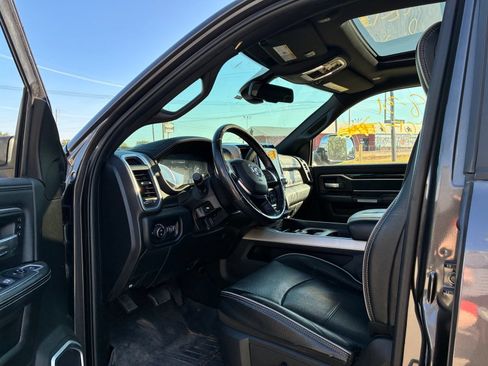 Used 2019 RAM 2500 Laramie AWD/4WD image 3