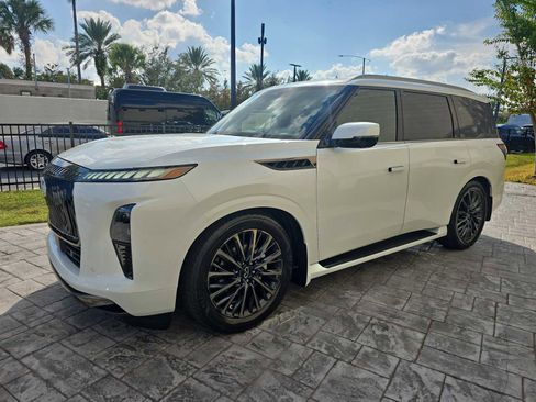 New 2026 INFINITI QX80 Autograph w/ Premium Cargo Package image 9