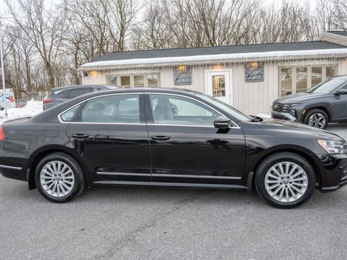 Used 2016 Volkswagen Passat 1.8T SE image 12