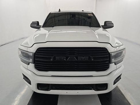 Used 2022 RAM 2500 Laramie AWD/4WD image 2