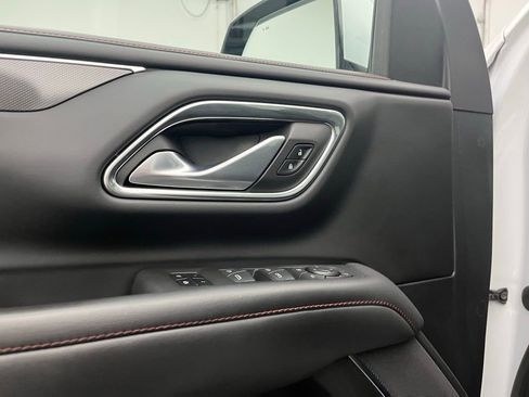 Used 2022 Chevrolet Suburban RST w/ Sport Performance Package image 17