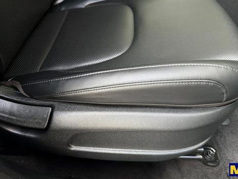 Used 2024 Kia Sportage EX image 23