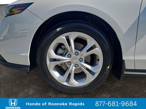 Used 2025 Honda Accord LX image 9