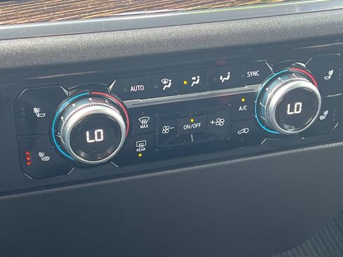 Used 2023 GMC Sierra 1500 Elevation image 26