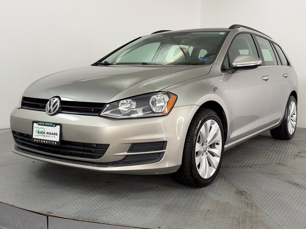 Used 2015 Volkswagen Golf TDI S FWD image 3
