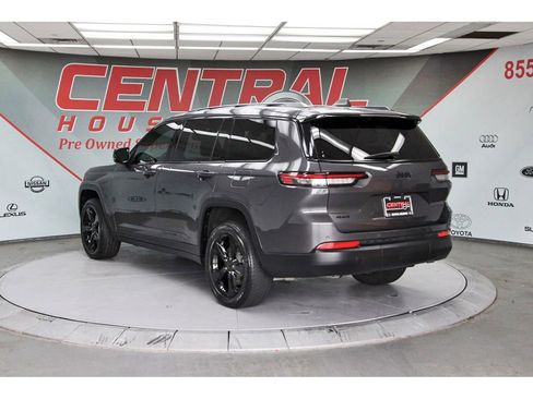 Used 2024 Jeep Grand Cherokee L Laredo AWD/4WD image 3