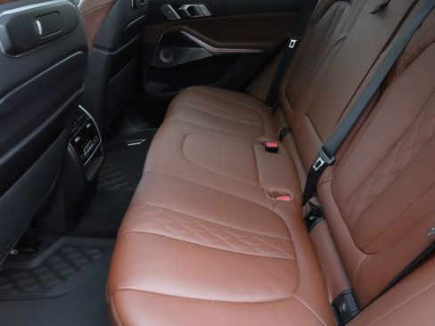 Used 2024 BMW X5 M60i AWD/4WD image 36