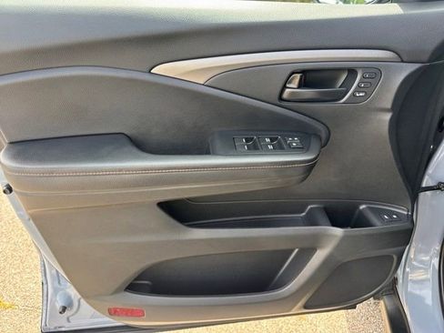 Used 2022 Honda Pilot TrailSport image 10
