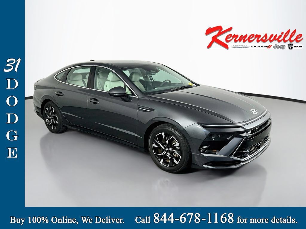 Used 2025 Hyundai Sonata SEL FWD image 1