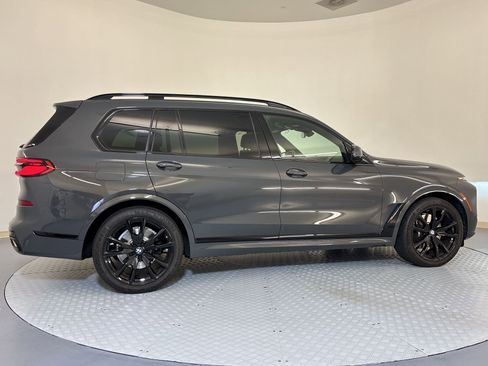 Used 2024 BMW X7 xDrive40i w/ M Sport Package image 8