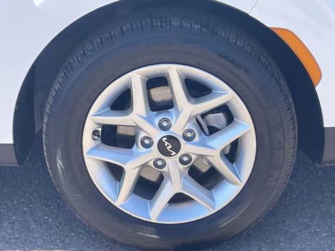 Certified 2023 Kia Soul S image 9