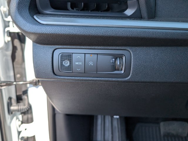 New 2027 Chevrolet Traverse LT w/ Driver Confidence Package FWD image 15