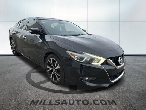 Used 2018 Nissan Maxima Platinum image 2